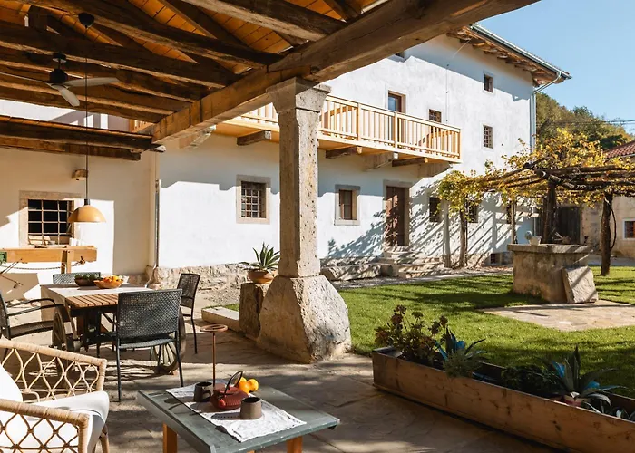 Vila Kobdilj 1835 Historic Homestead With Shared Courtyard