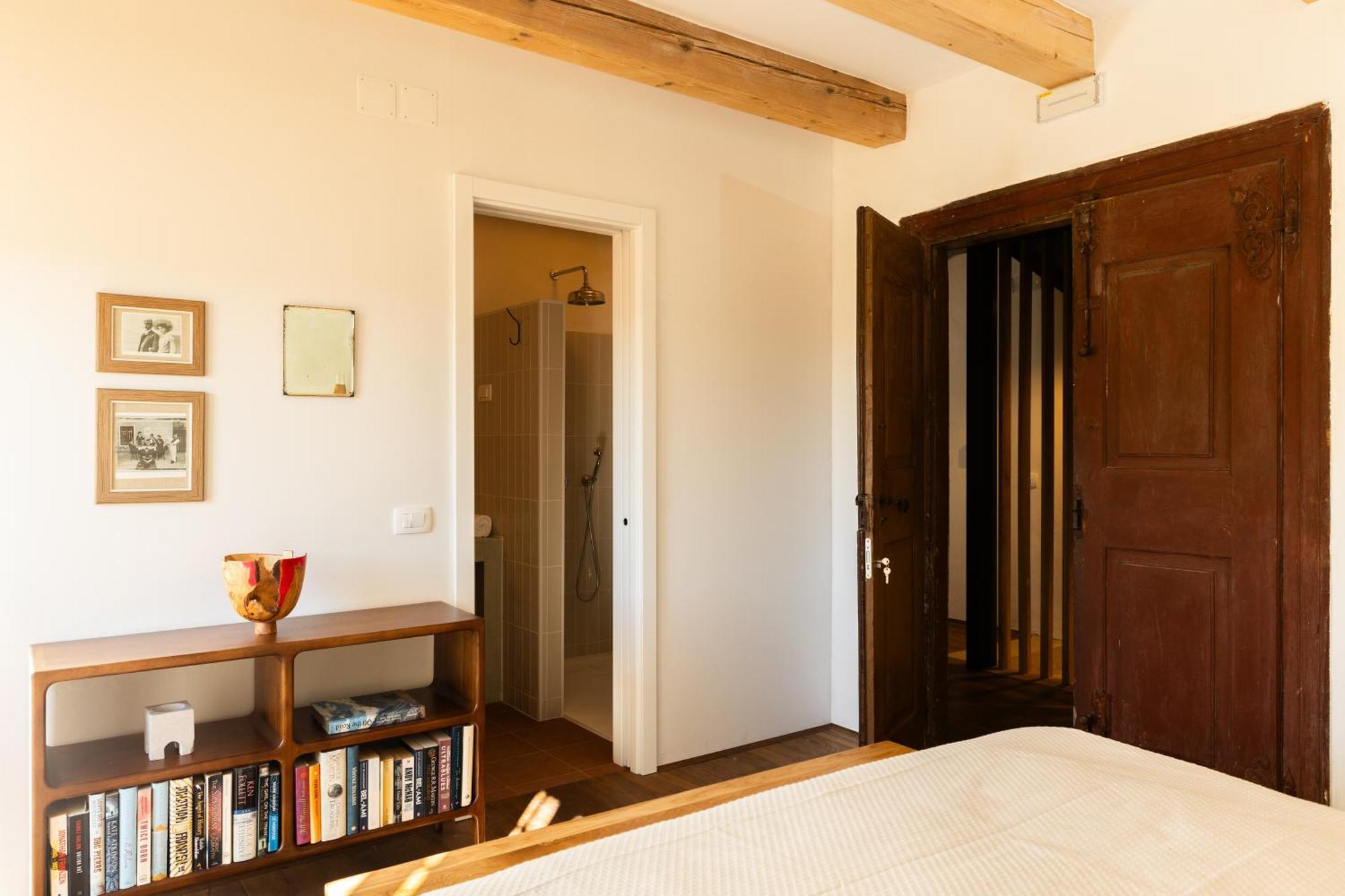 Vila Kobdilj 1835 Historic Homestead With Shared Courtyard