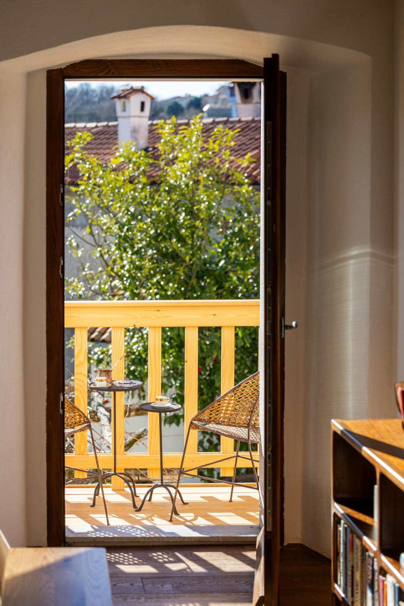 Apartmán Vila Kobdilj 1835 Historic Homestead With Shared Courtyard