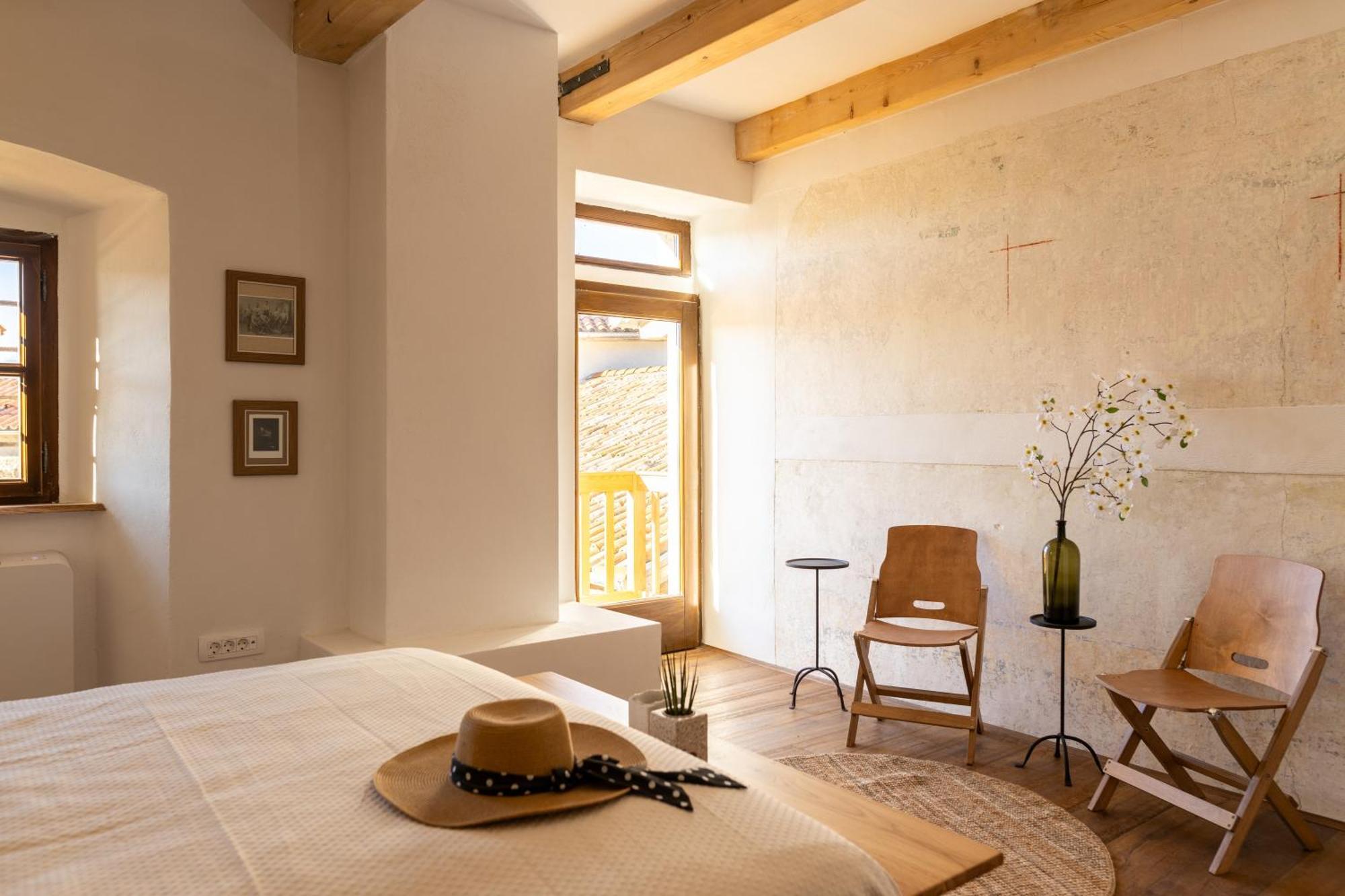 Vila Kobdilj 1835 Historic Homestead With Shared Courtyard * Štanjel