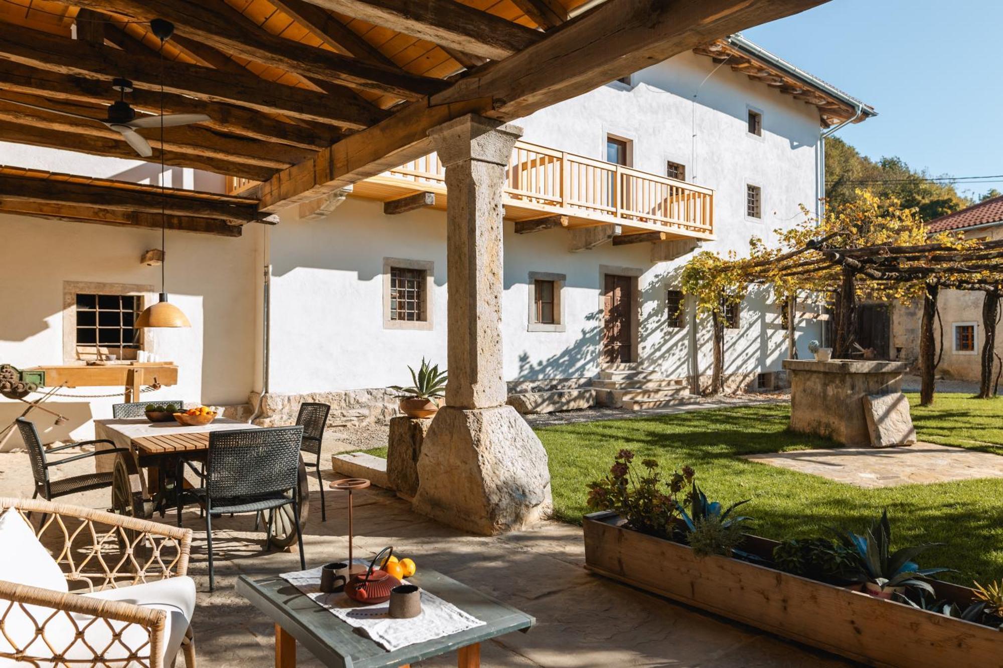 Apartmán Vila Kobdilj 1835 Historic Homestead With Shared Courtyard Štanjel