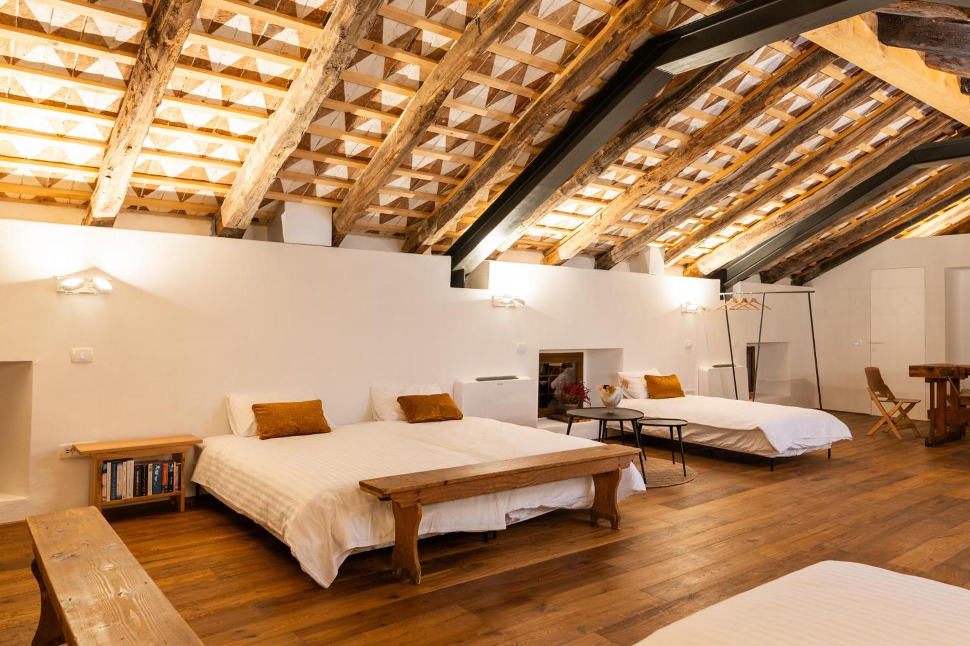 Apartmán Vila Kobdilj 1835 Historic Homestead With Shared Courtyard